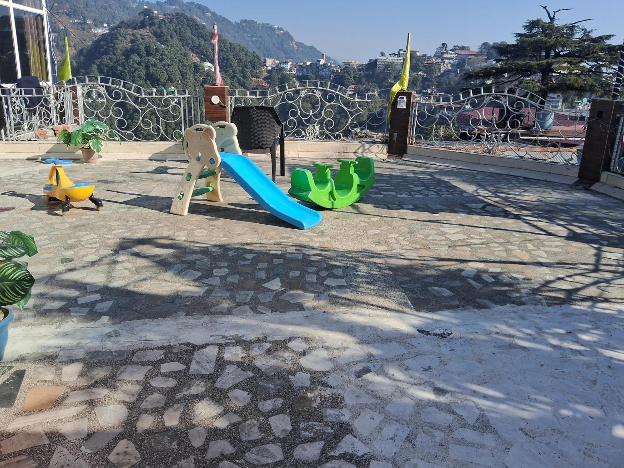 Hotel The Mussoorie International Exterior foto