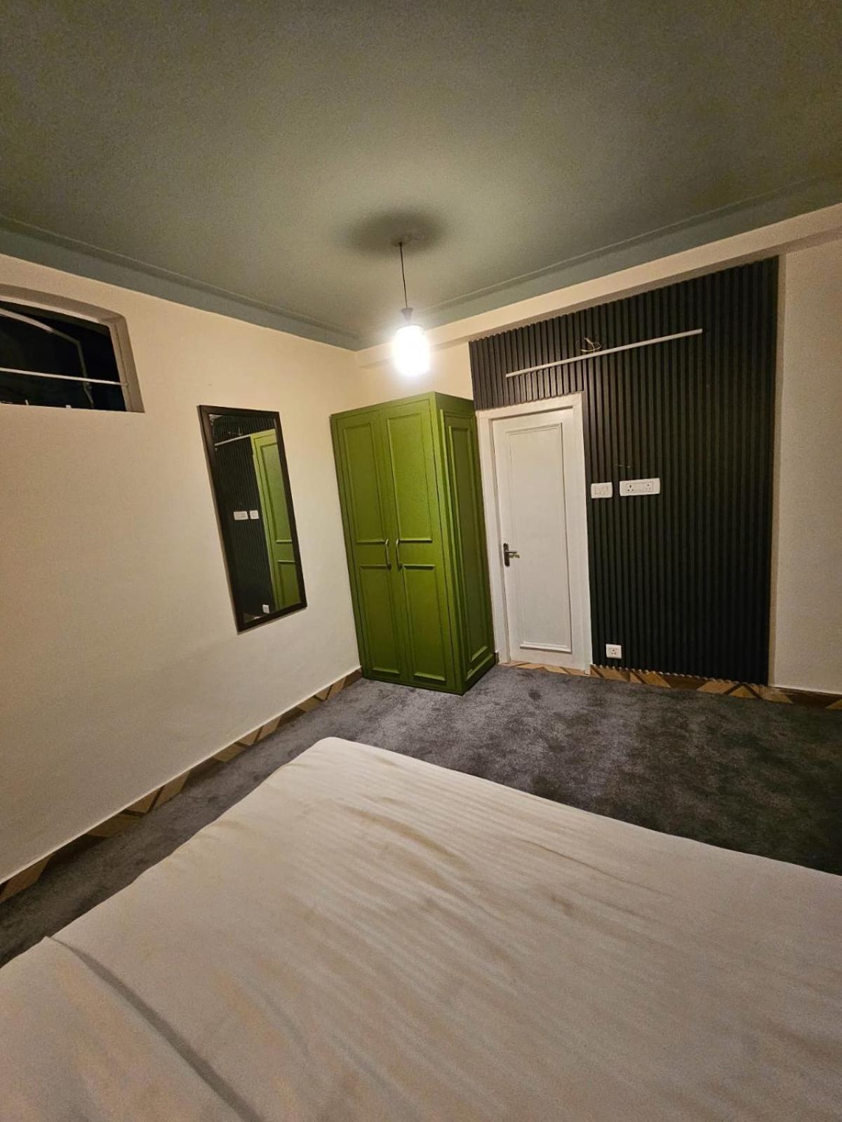 Hotel The Mussoorie International Exterior foto